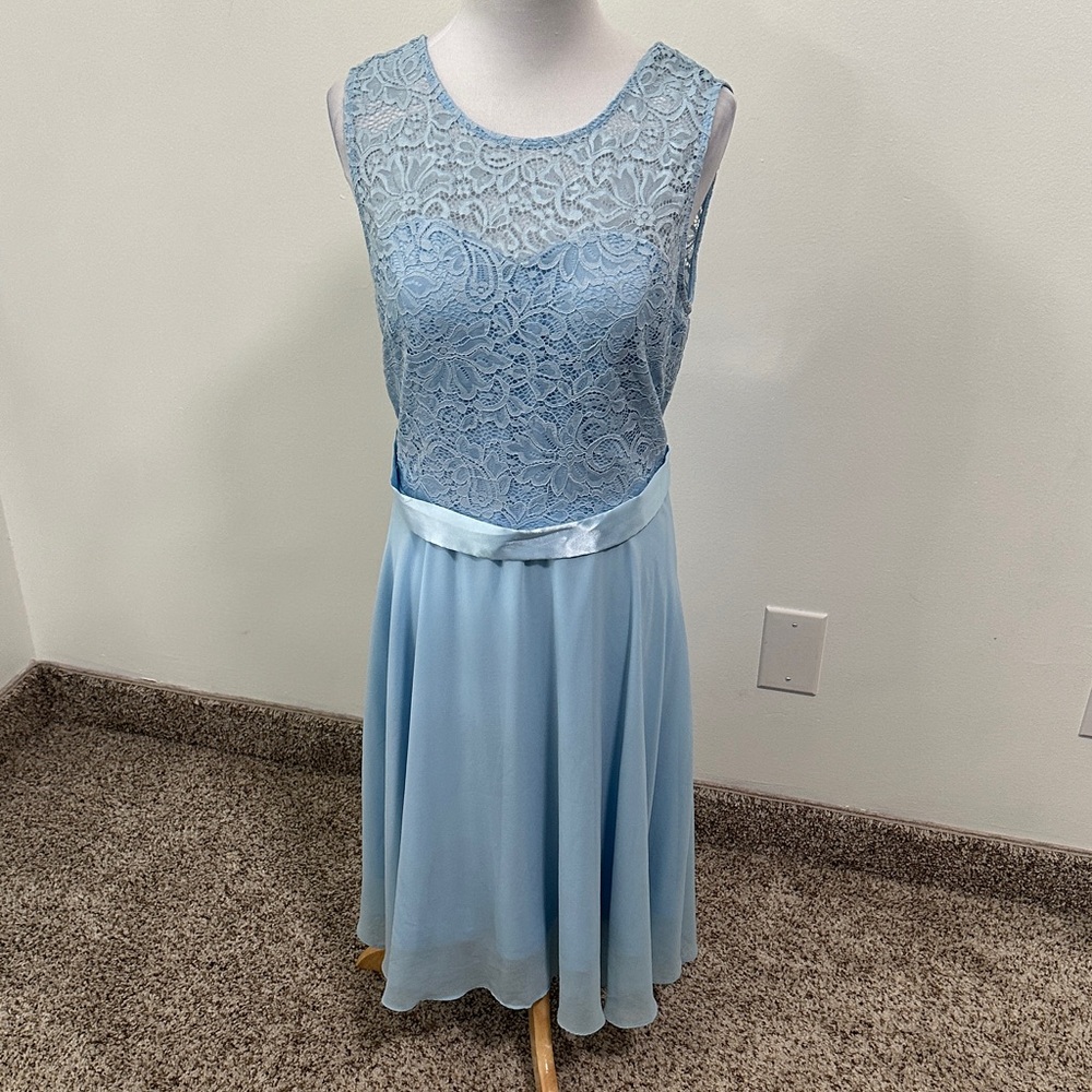 🦘 Bery Love Lace & Chiffon Midi Dress
